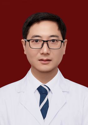 王  伟
五官科主任
主治医师